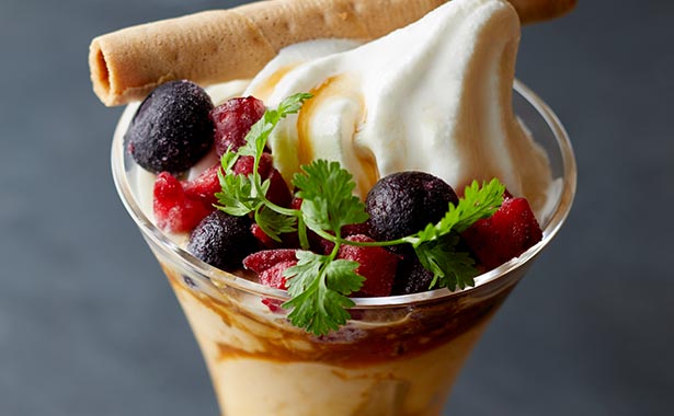 Caramel pudding parfait